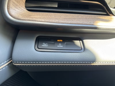 2027 Volkswagen Atlas SE w/Technology w/panoramic sunroof and black wheel package