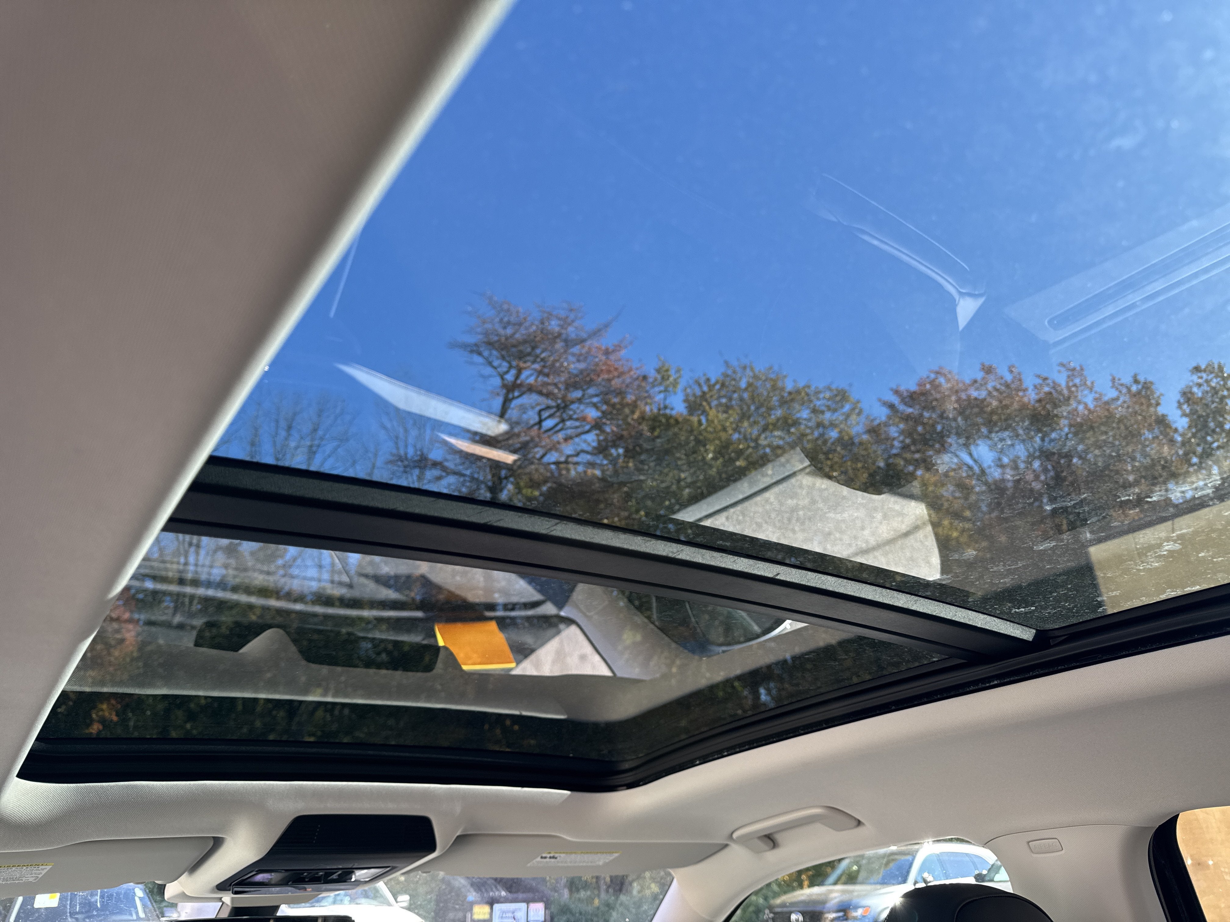 2027 Volkswagen Atlas SE w/Technology w/panoramic sunroof and black wheel package