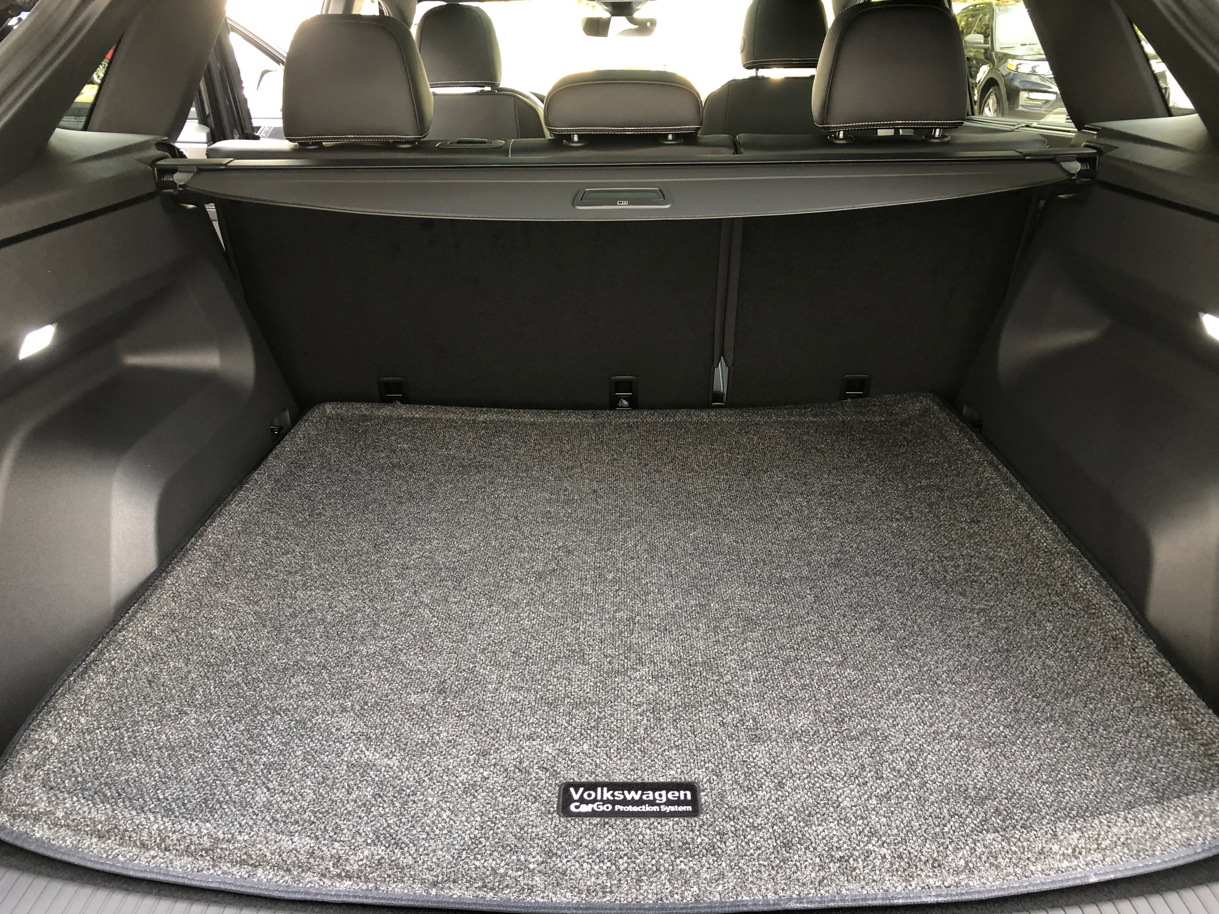 2026 Volkswagen Atlas Cross Sport 2.0T SE w/Technology w/panoramic sunroof