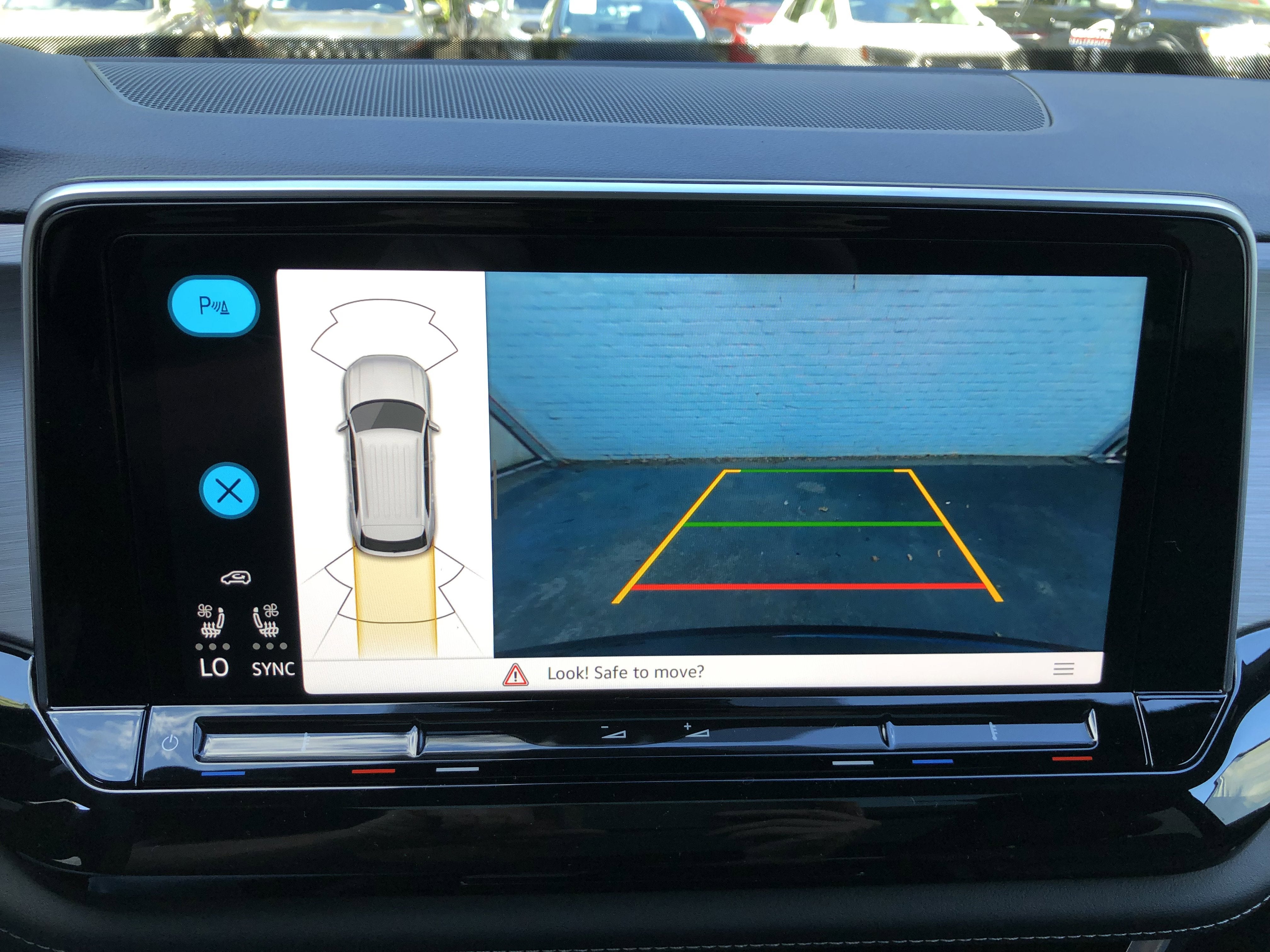 2026 Volkswagen Atlas Cross Sport 2.0T SE w/Technology w/panoramic sunroof and black wheel package