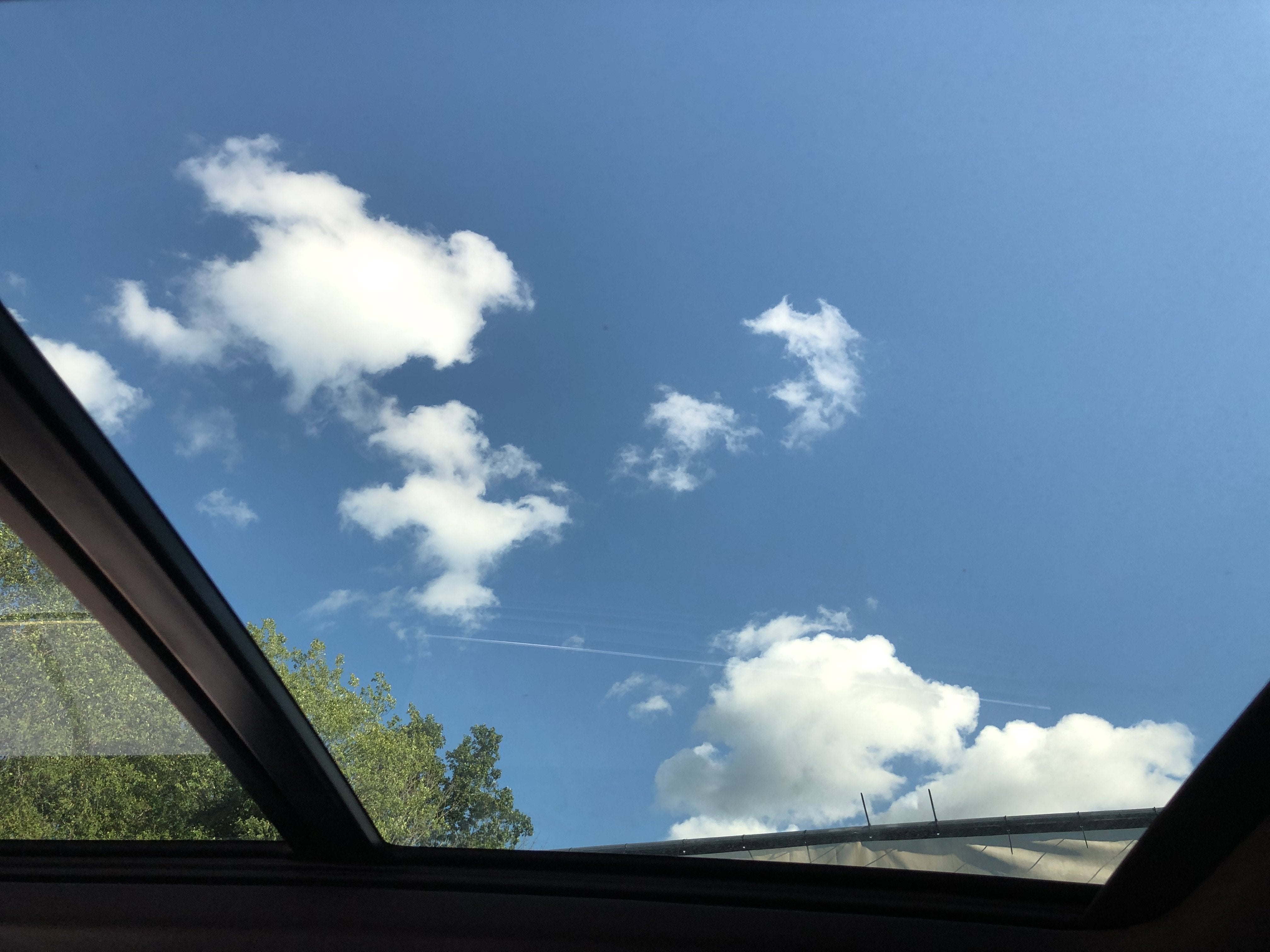 2026 Volkswagen Atlas Cross Sport 2.0T SE w/Technology w/panoramic sunroof and black wheel package