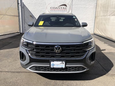 2026 Volkswagen Atlas Cross Sport 2.0T SE w/Technology w/panoramic sunroof and black wheel package