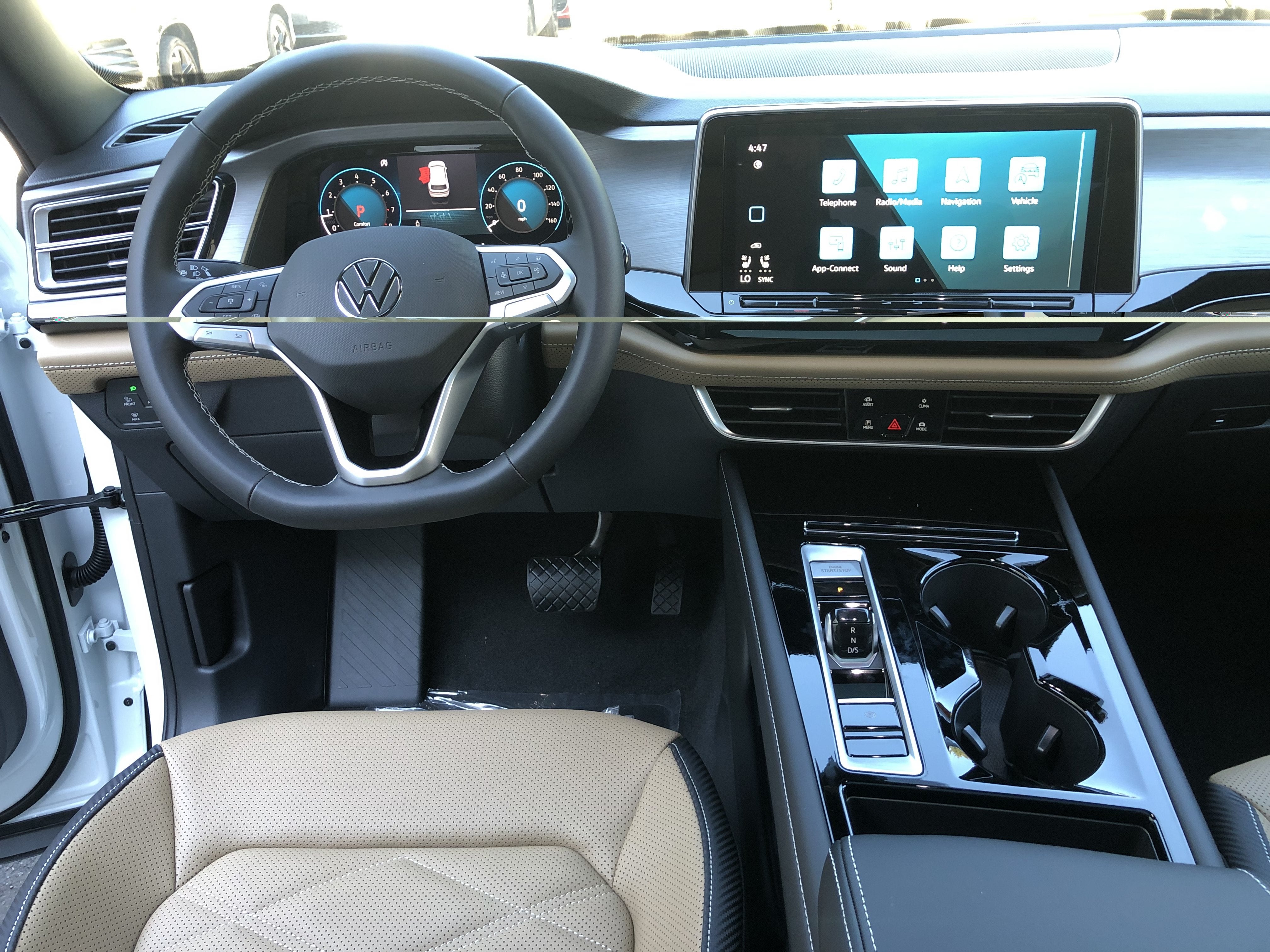 2026 Volkswagen Atlas Cross Sport 2.0T SE w/Technology