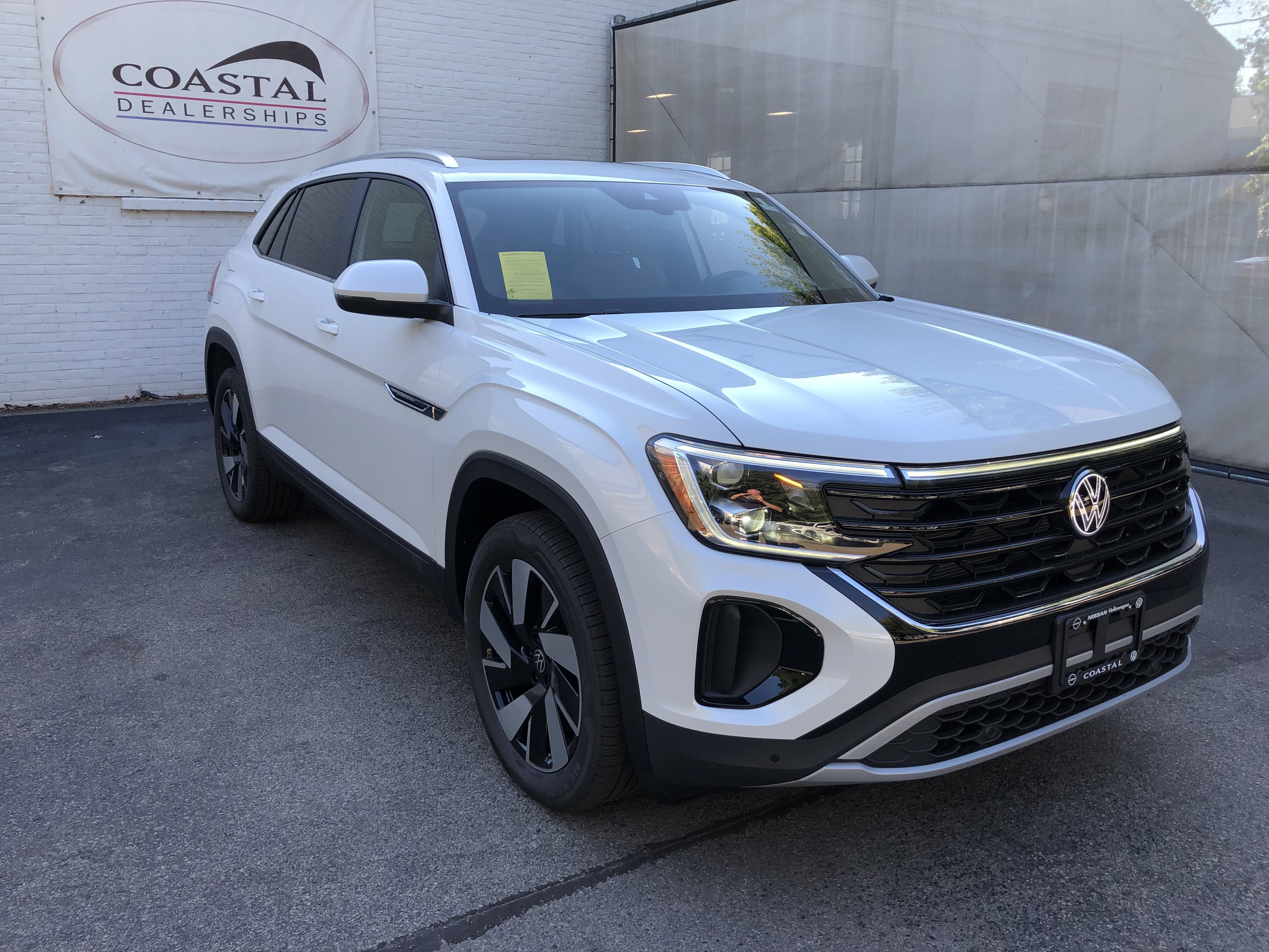 2026 Volkswagen Atlas Cross Sport 2.0T SE w/Technology