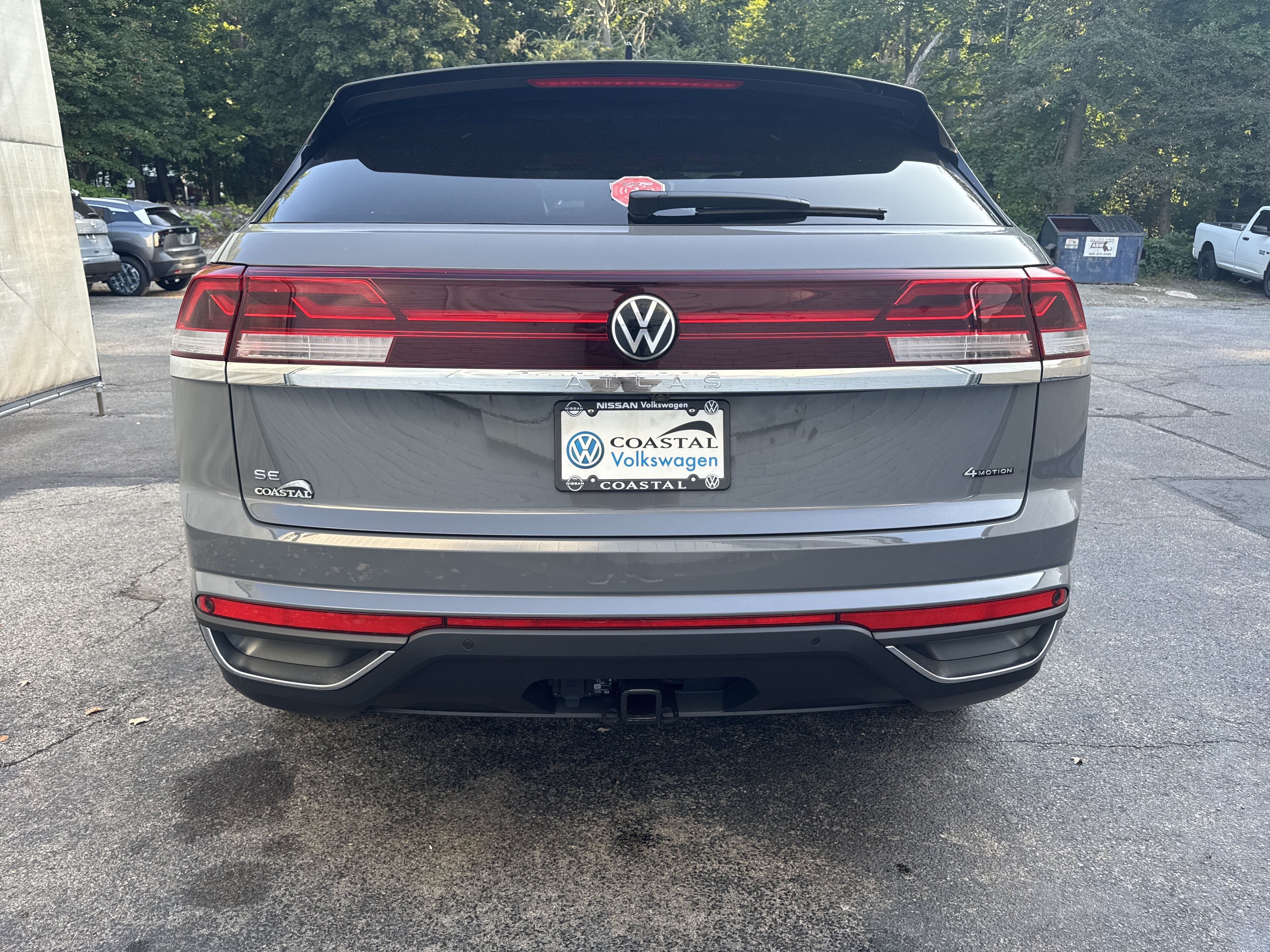 2026 Volkswagen Atlas Cross Sport 2.0T SE w/Technology w/panoramic sunroof