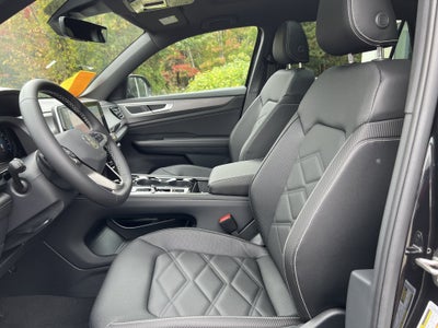 2026 Volkswagen Atlas Cross Sport 2.0T SE w/Technology w/panoramic sunroof and black wheel package