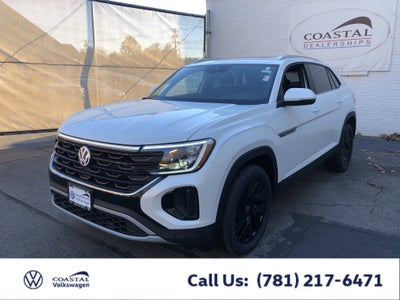 2026 Volkswagen Atlas Cross Sport 2.0T SE w/Technology w/panoramic sunroof and black wheel package