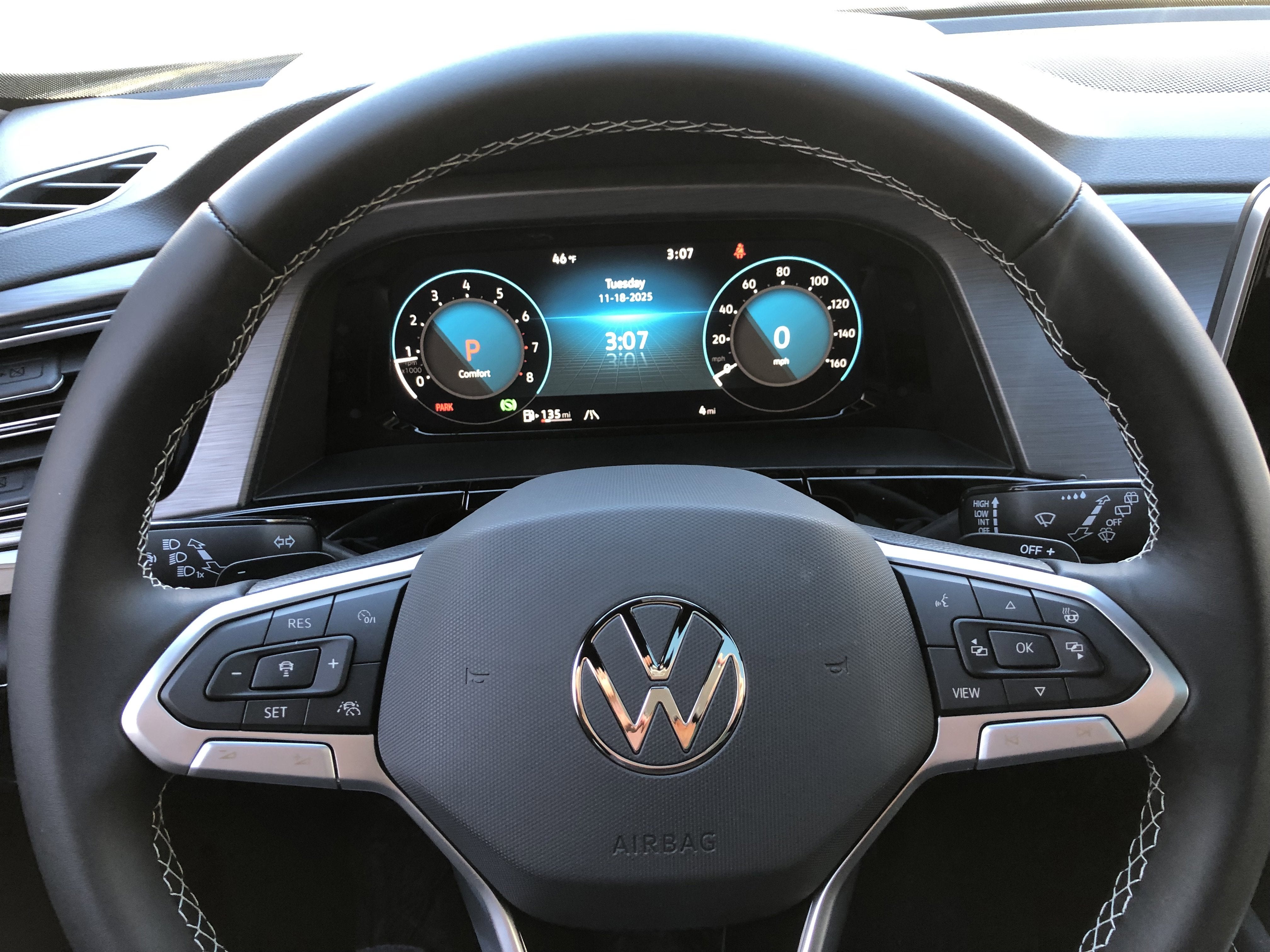 2026 Volkswagen Atlas Cross Sport 2.0T SE w/Technology w/panoramic sunroof and black wheel package