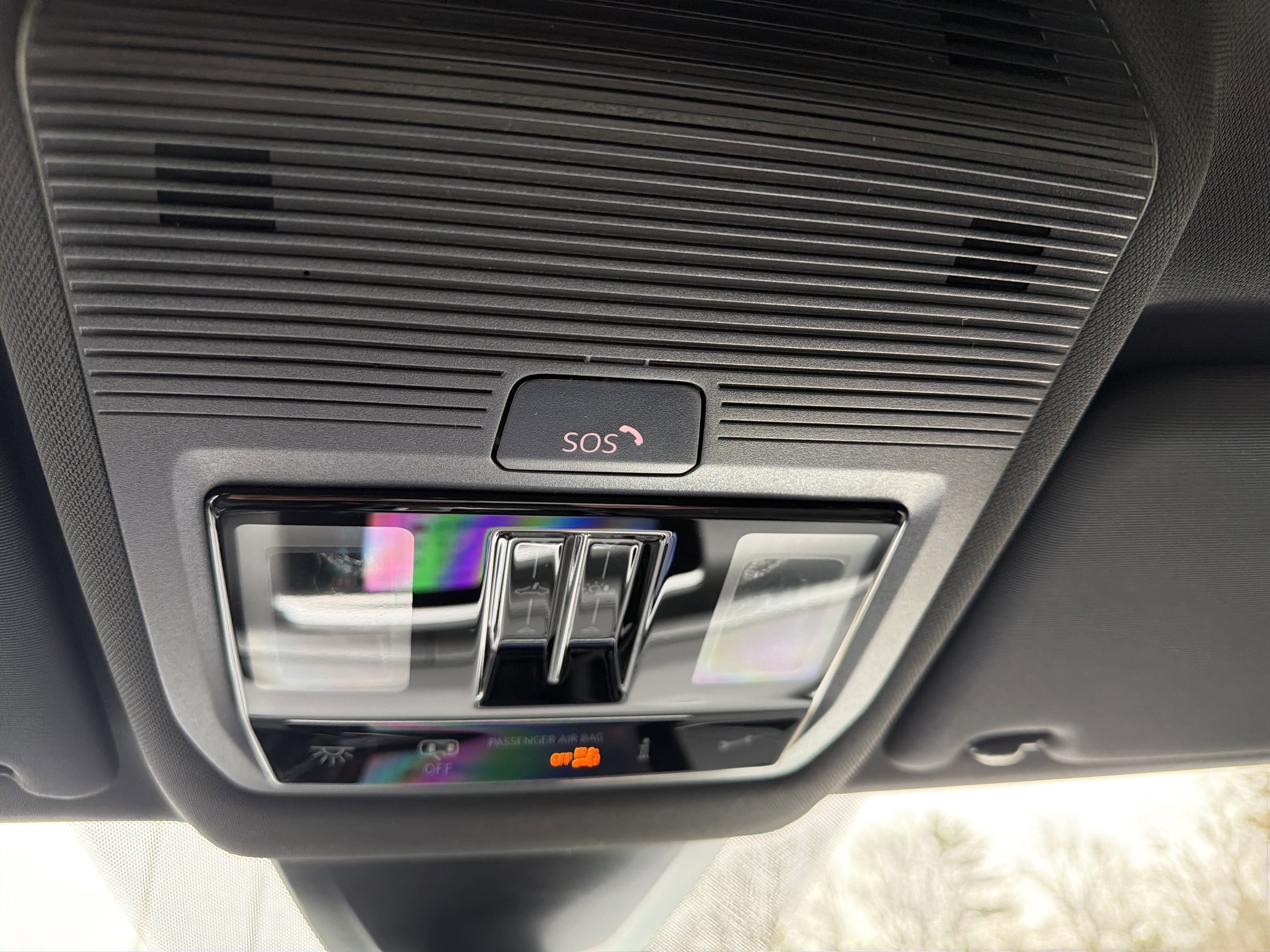 2026 Volkswagen Atlas Cross Sport 2.0T SE w/Technology w/panoramic sunroof