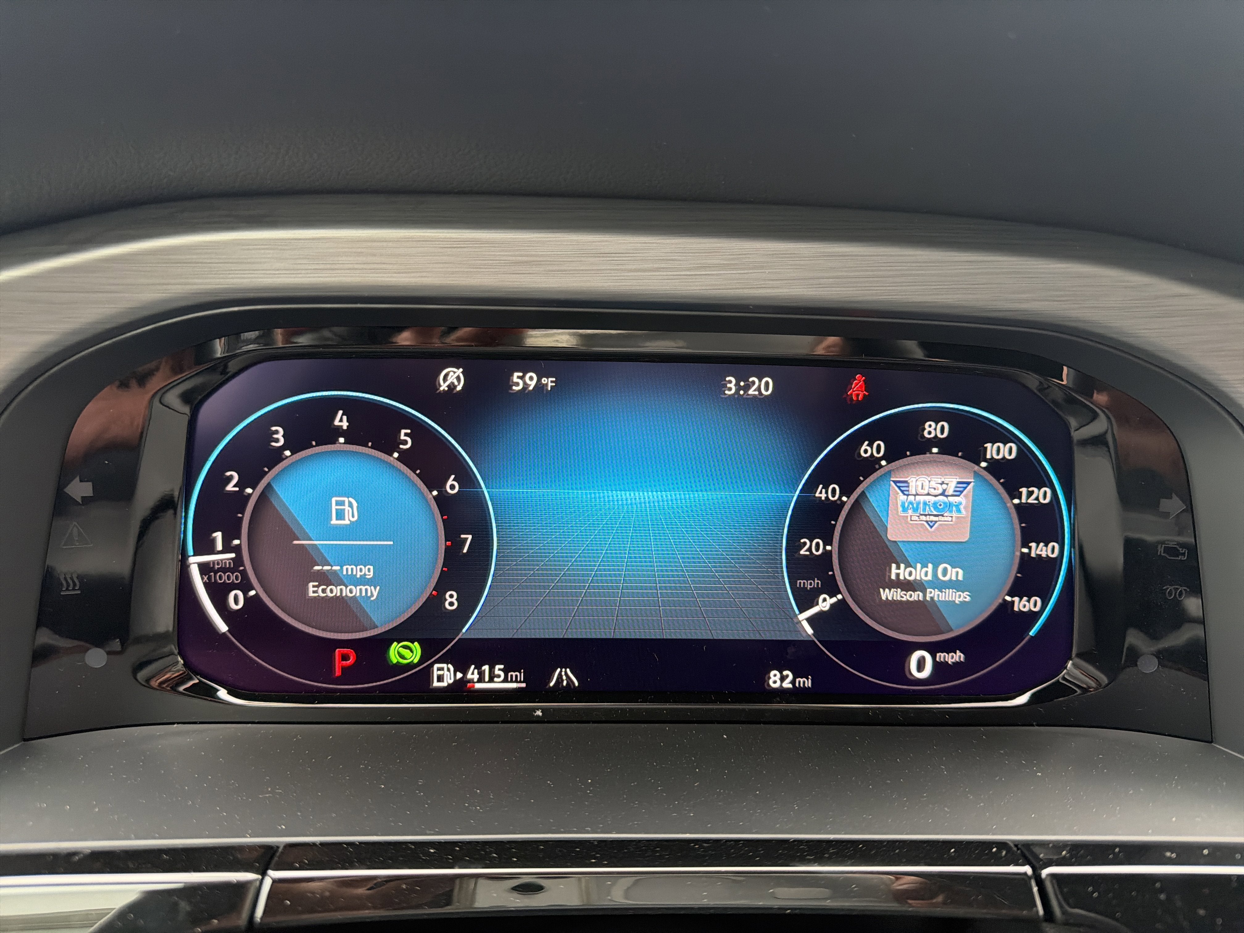 2026 Volkswagen Atlas Cross Sport 2.0T SE w/Technology w/panoramic sunroof