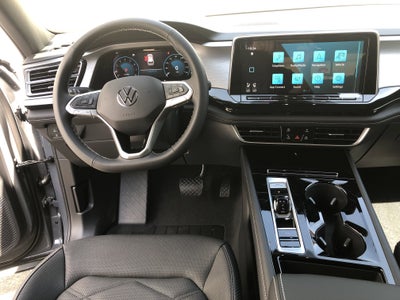 2026 Volkswagen Atlas Cross Sport 2.0T SE w/Technology w/panoramic sunroof and black wheel package