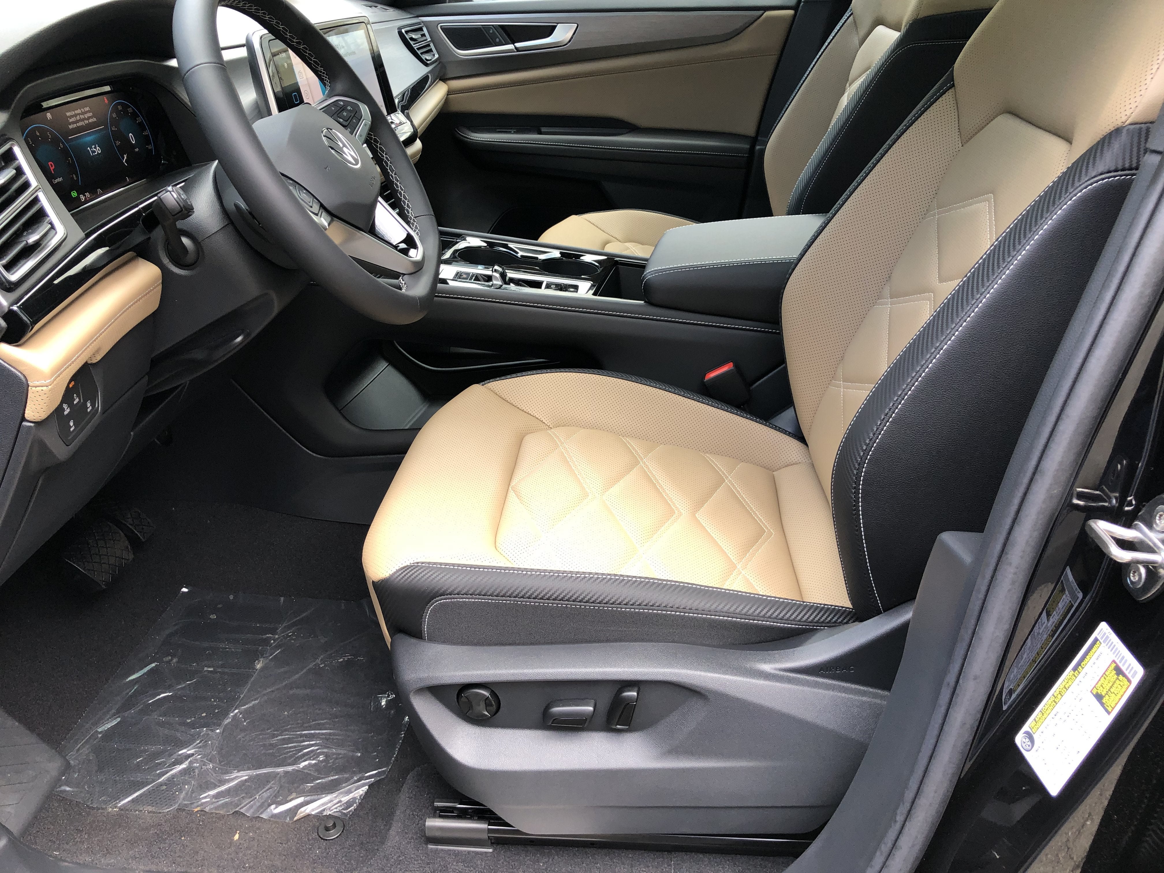 2026 Volkswagen Atlas Cross Sport 2.0T SE w/Technology w/panoramic sunroof and black wheel package