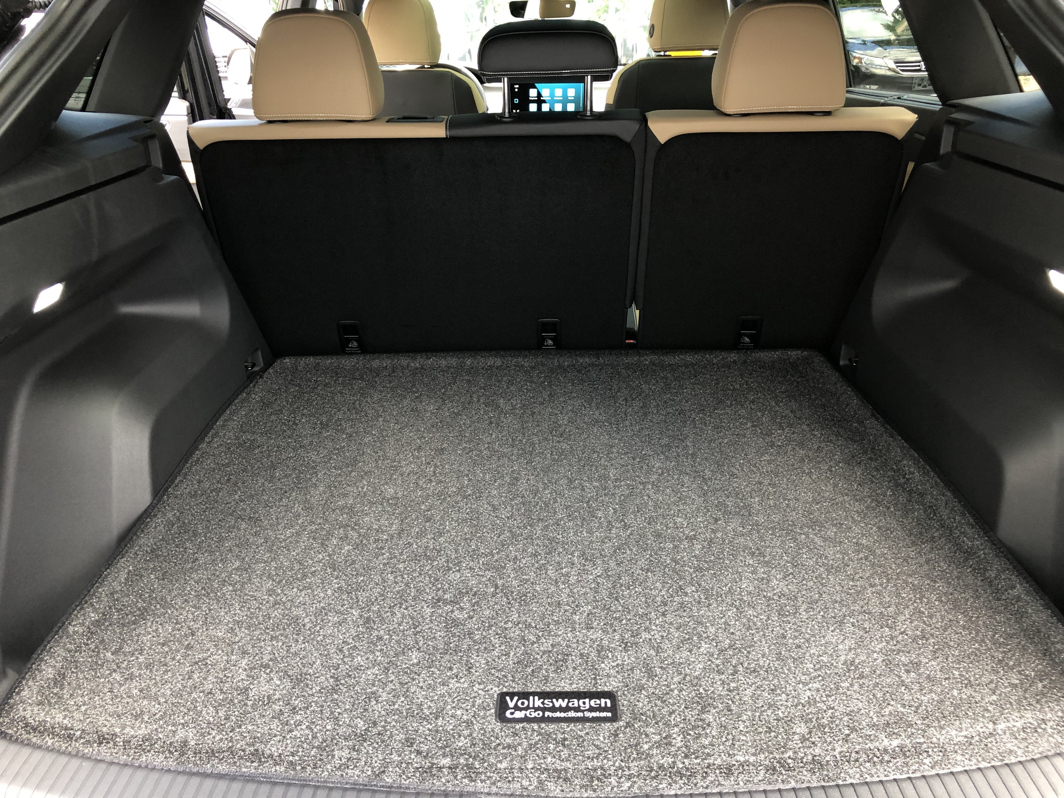 2026 Volkswagen Atlas Cross Sport 2.0T SE w/Technology w/panoramic sunroof and black wheel package