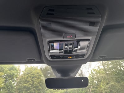 2026 Volkswagen Atlas Cross Sport 2.0T SE w/Technology w/panoramic sunroof and black wheel package