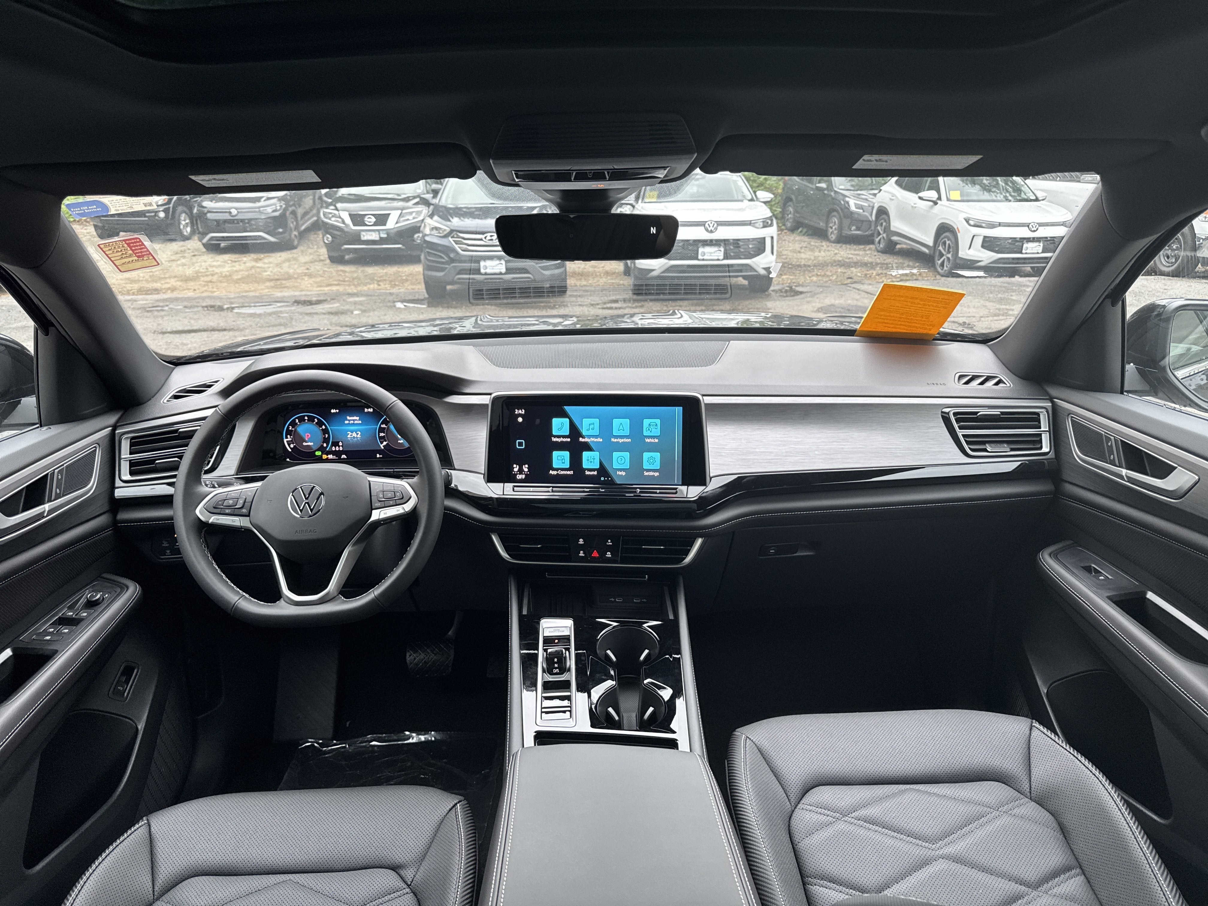 2026 Volkswagen Atlas Cross Sport 2.0T SE w/Technology w/panoramic sunroof and black wheel package