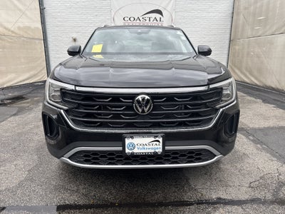 2026 Volkswagen Atlas Cross Sport 2.0T SE w/Technology w/panoramic sunroof and black wheel package