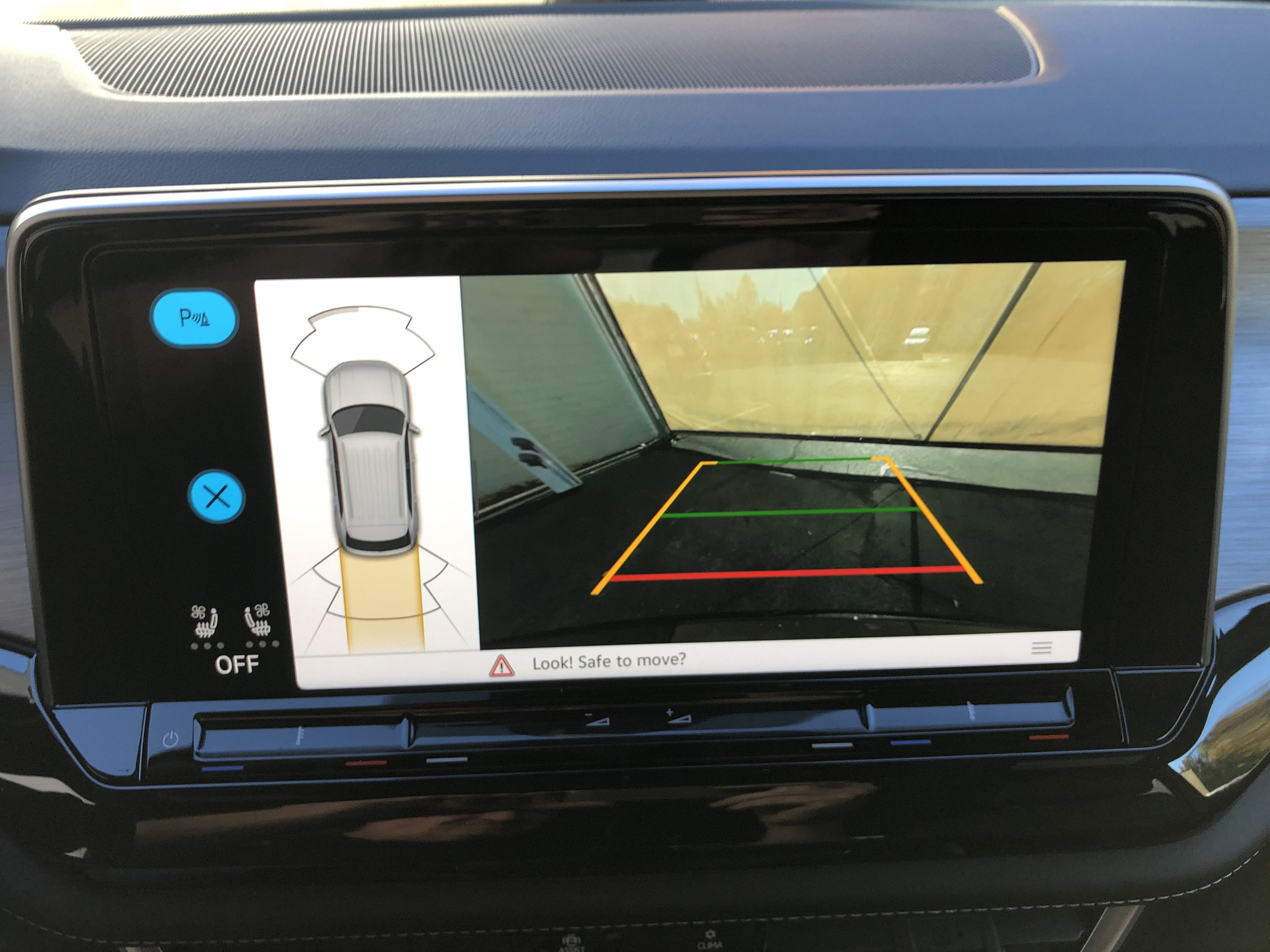 2026 Volkswagen Atlas Cross Sport 2.0T SE w/Technology w/panoramic sunroof