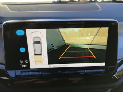 2026 Volkswagen Atlas Cross Sport 2.0T SE w/Technology w/panoramic sunroof