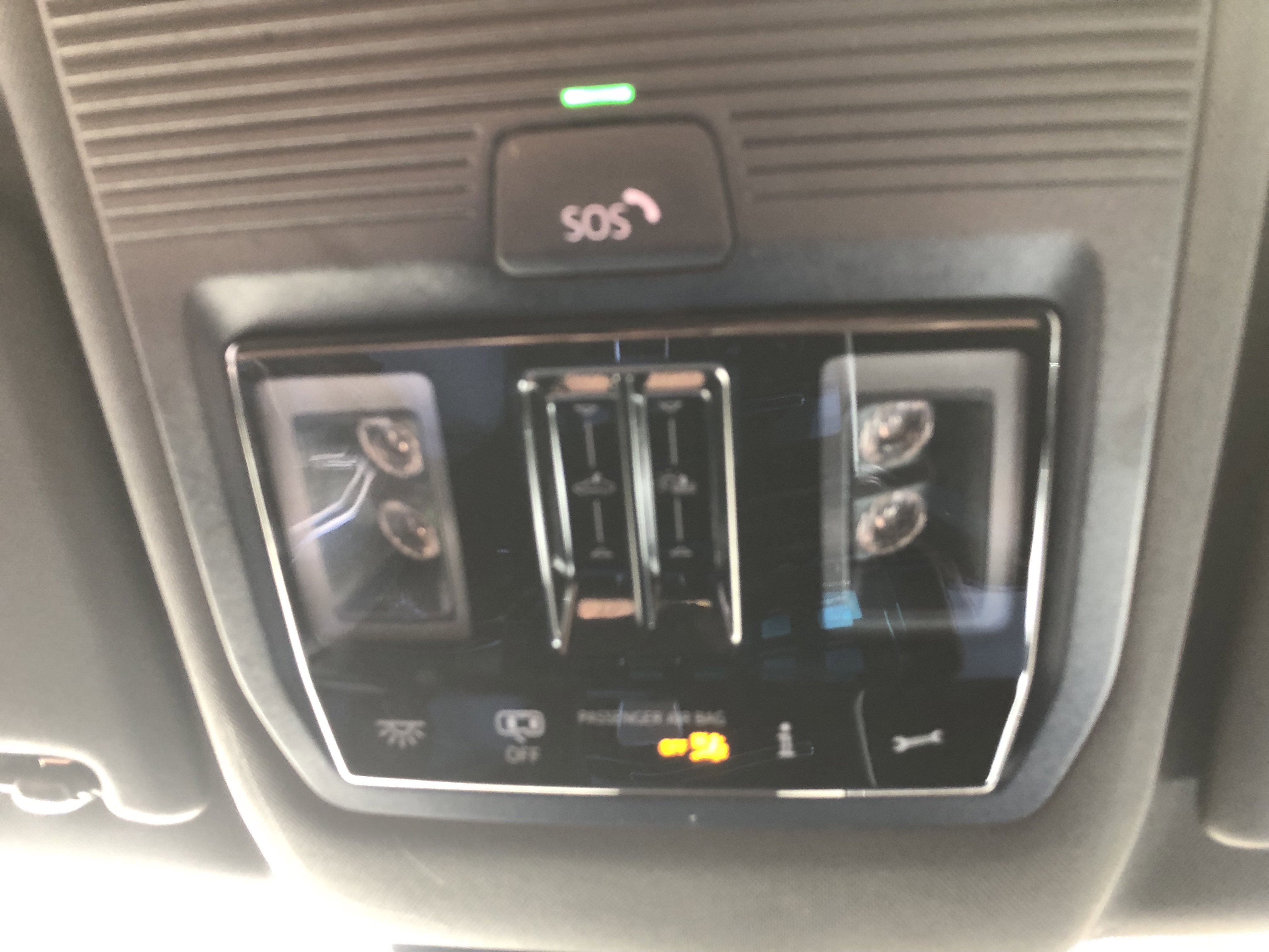 2026 Volkswagen Atlas Cross Sport 2.0T SE w/Technology w/panoramic sunroof