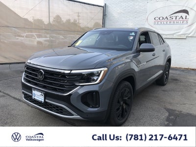 2026 Volkswagen Atlas Cross Sport 2.0T SE w/Technology w/panoramic sunroof and black wheel package