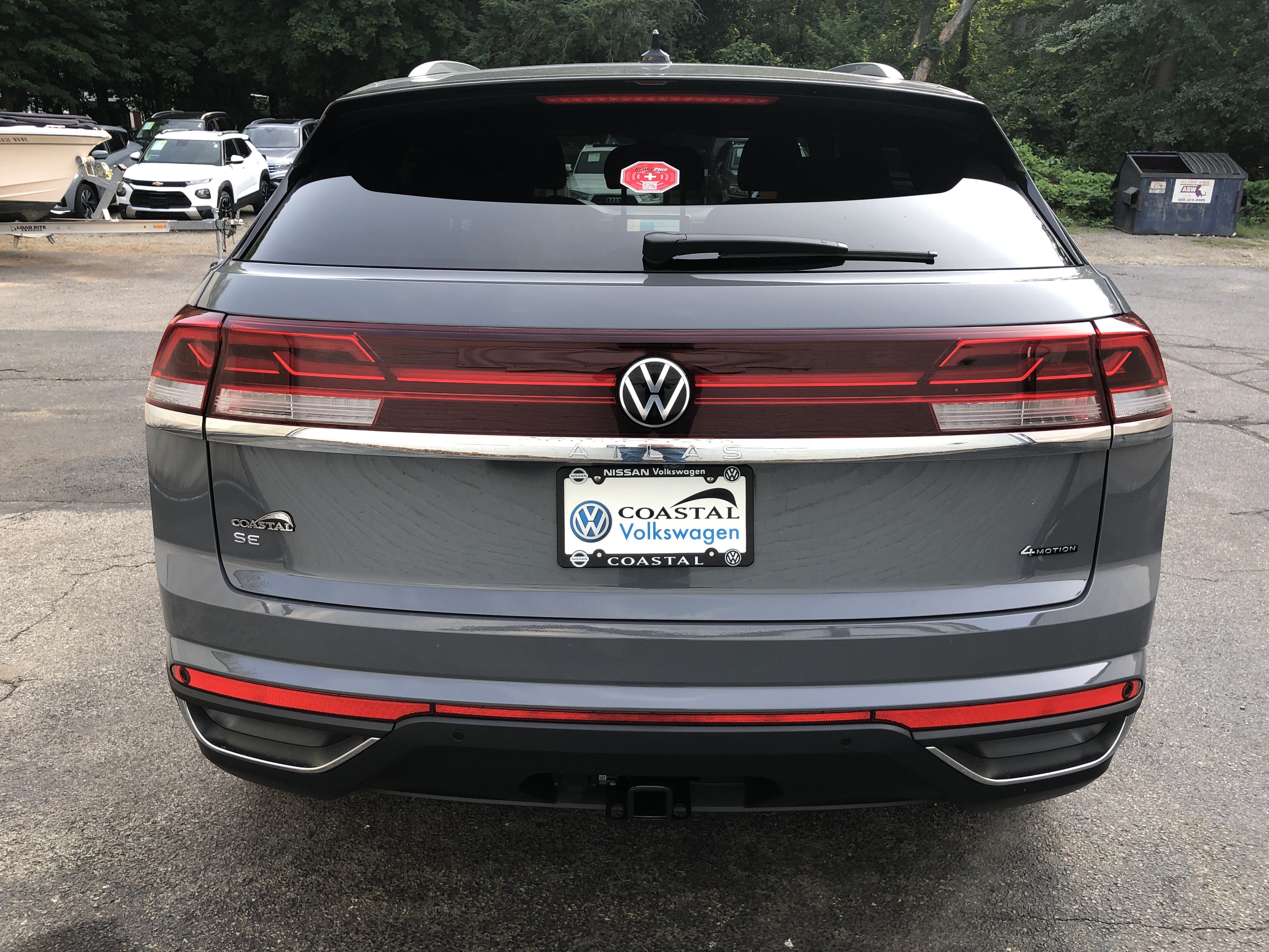 2026 Volkswagen Atlas Cross Sport 2.0T SE w/Technology w/panoramic sunroof and black wheel package