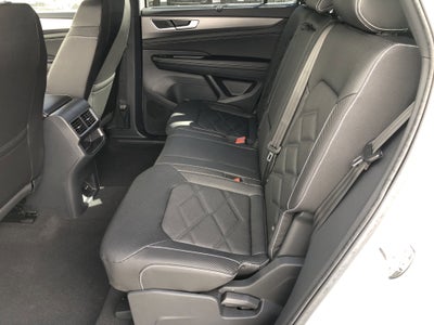 2026 Volkswagen Atlas Cross Sport 2.0T SE w/Technology w/panoramic sunroof and black wheel package