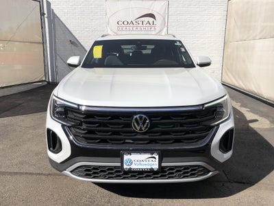 2026 Volkswagen Atlas Cross Sport 2.0T SE w/Technology w/panoramic sunroof and black wheel package