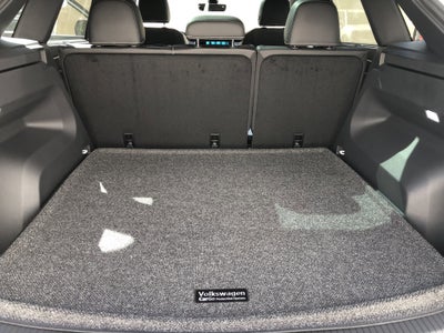 2026 Volkswagen Atlas Cross Sport 2.0T SE w/Technology w/panoramic sunroof and black wheel package