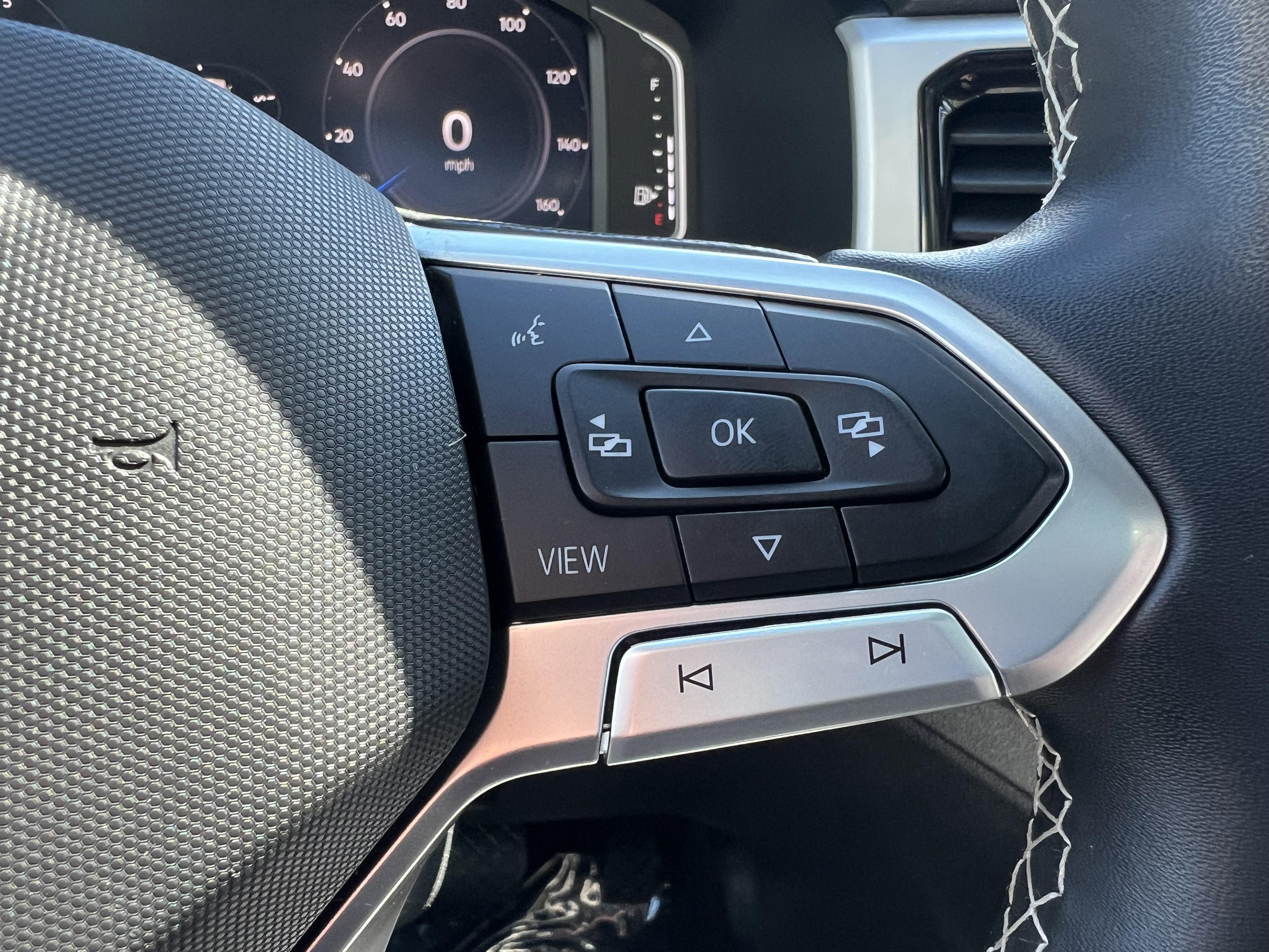 2023 Volkswagen Atlas Cross Sport 3.6L V6 SE w/Technology