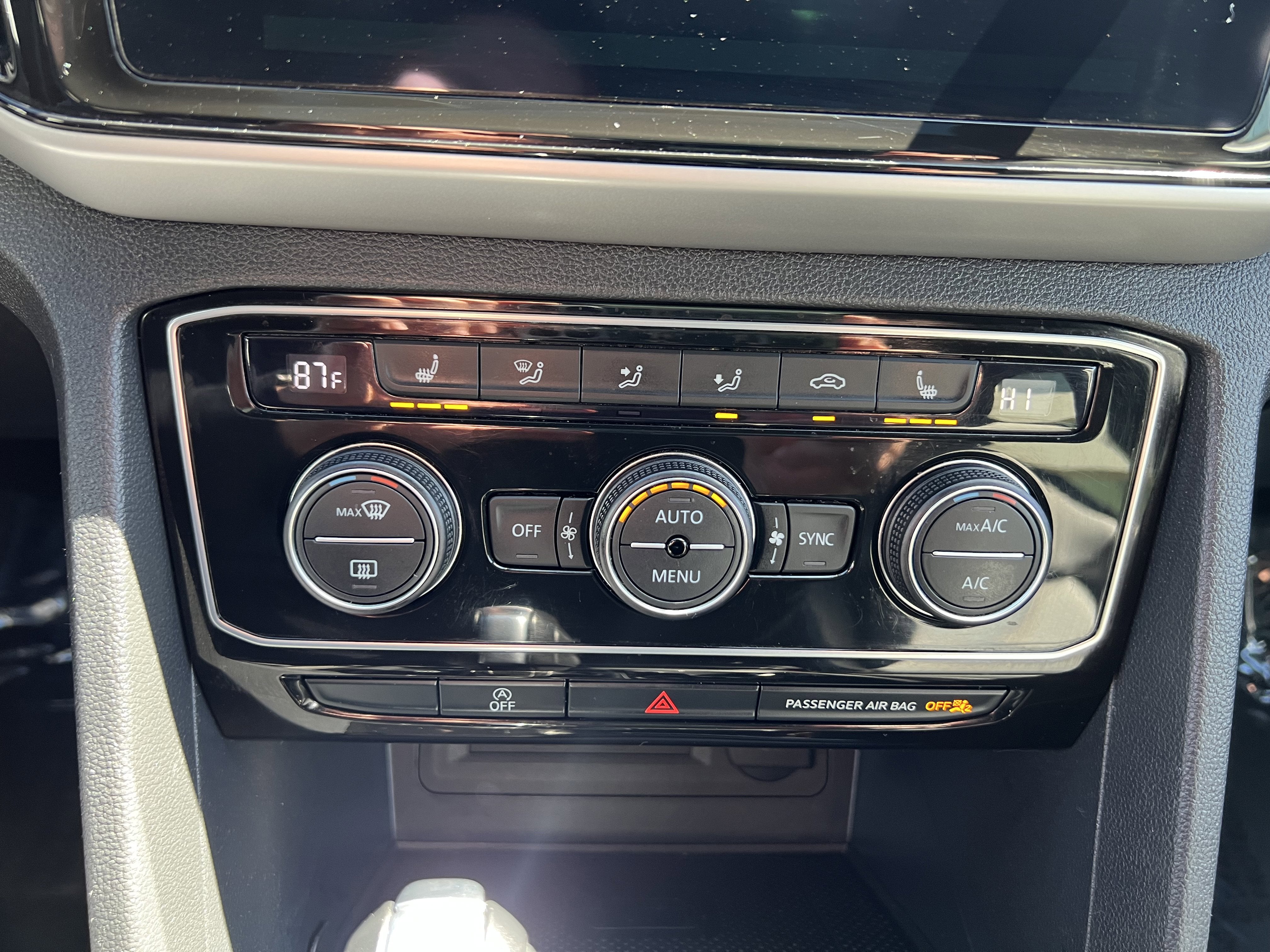 2023 Volkswagen Atlas Cross Sport 3.6L V6 SE w/Technology