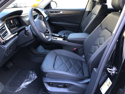2026 Volkswagen Atlas 2.0T SE w/Technology w/panoramic sunroof and black wheel package