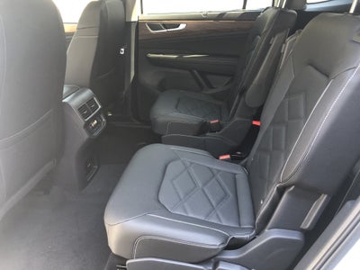2026 Volkswagen Atlas 2.0T SE w/Technology w/captains chairs, panoramic sunroof and black wheel package