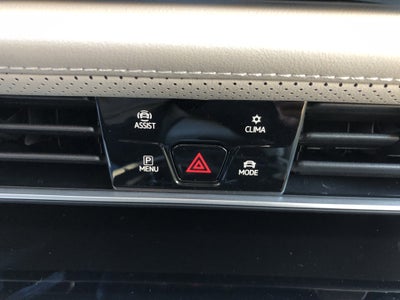 2026 Volkswagen Atlas 2.0T SE w/Technology w/panoramic sunroof and black wheel package