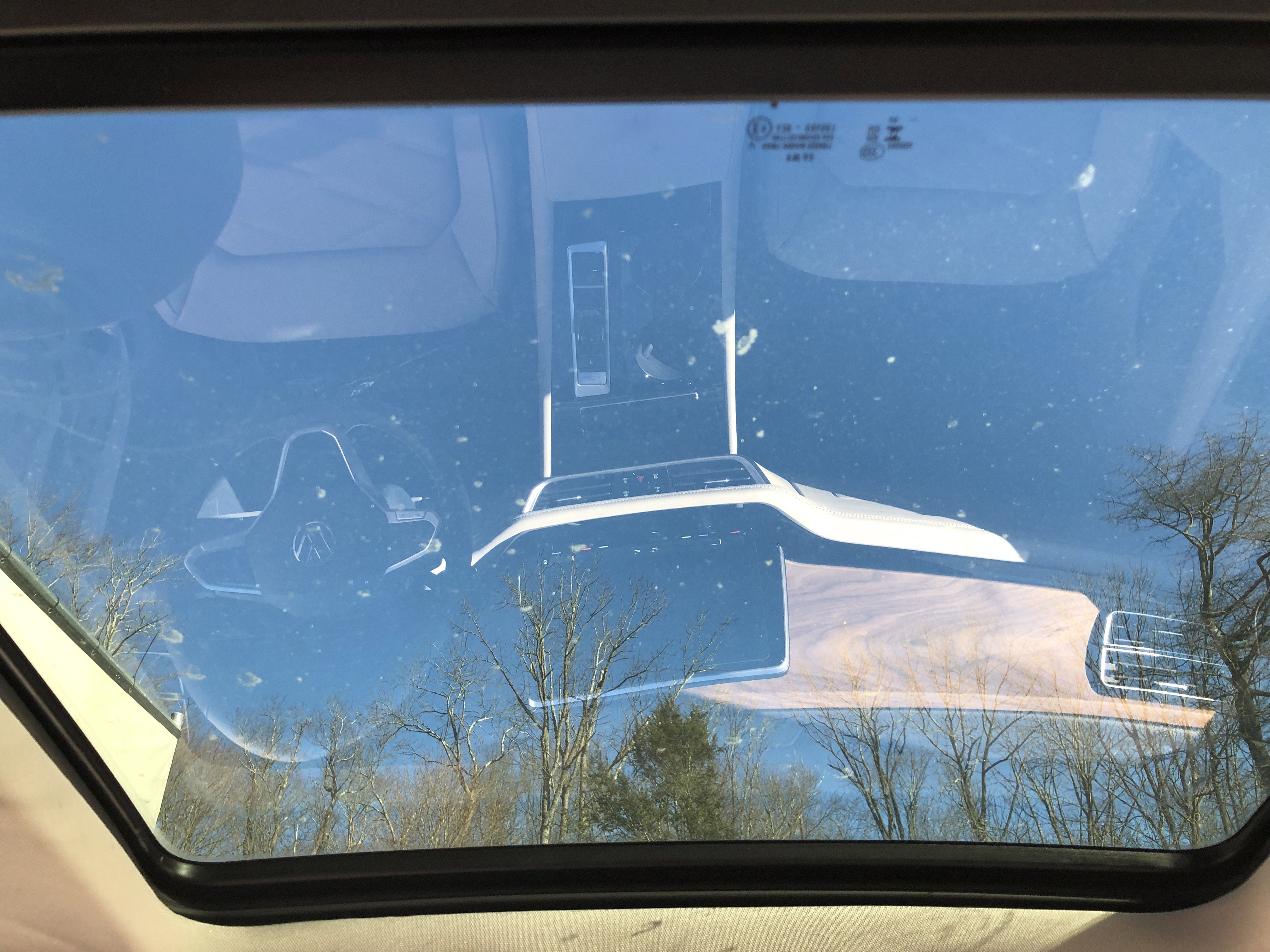 2026 Volkswagen Atlas 2.0T SE w/Technology w/panoramic sunroof and black wheel package