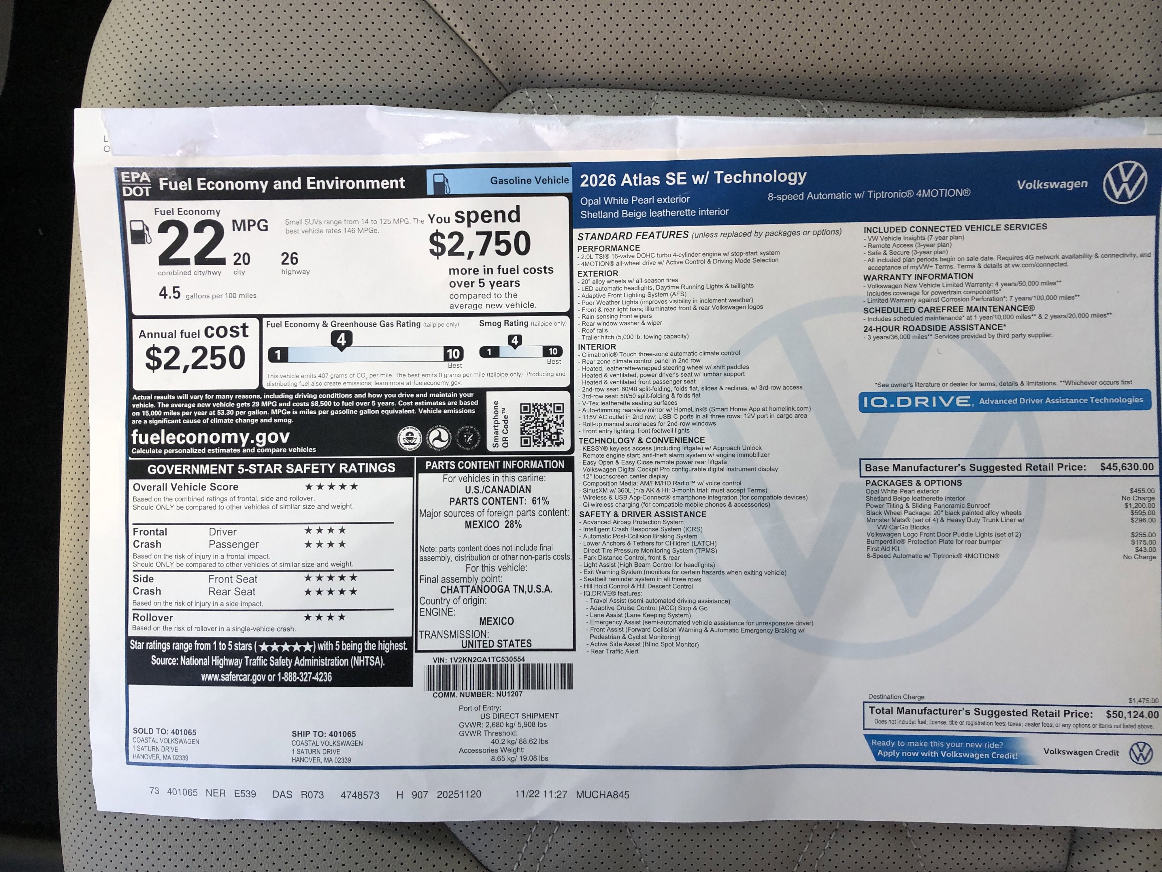 2026 Volkswagen Atlas 2.0T SE w/Technology w/panoramic sunroof and black wheel package