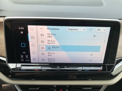 2026 Volkswagen Atlas 2.0T SE w/Technology w/panoramic sunroof