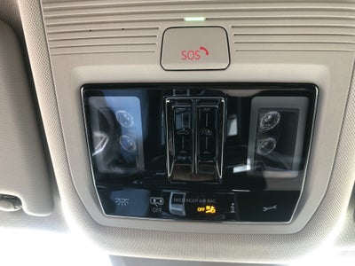 2026 Volkswagen Atlas 2.0T SE w/Technology w/captains chairs, panoramic sunroof and black wheel package