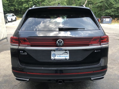 2026 Volkswagen Atlas 2.0T SE w/Technology w/captains chairs, panoramic sunroof and black wheel package