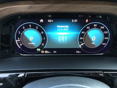 2026 Volkswagen Atlas 2.0T SE w/Technology w/panoramic sunroof and black wheel package