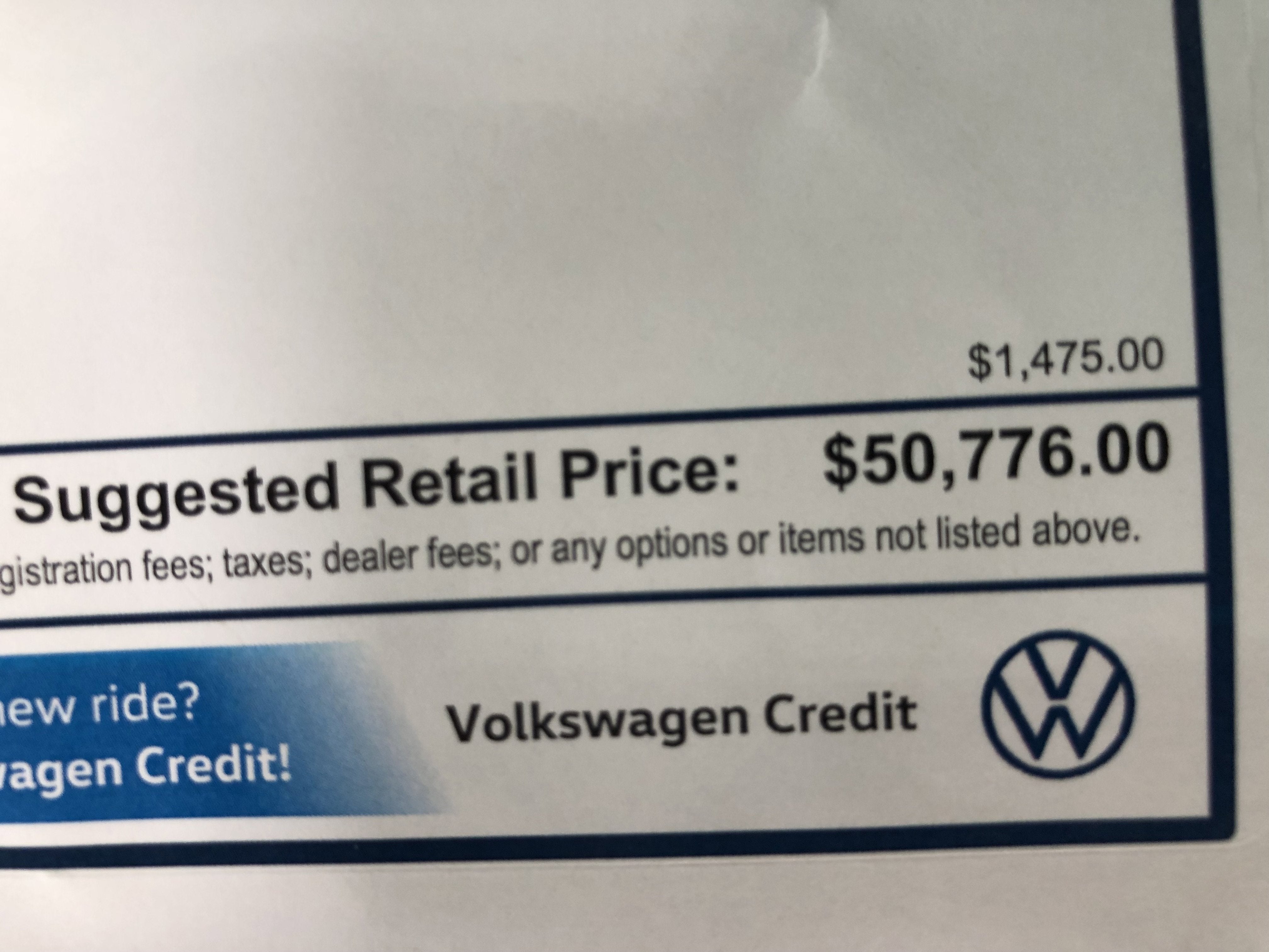 2026 Volkswagen Atlas 2.0T SE w/Technology w/captains chairs, panoramic sunroof and black wheel package