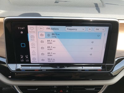 2026 Volkswagen Atlas 2.0T SE w/Technology w/panoramic sunroof