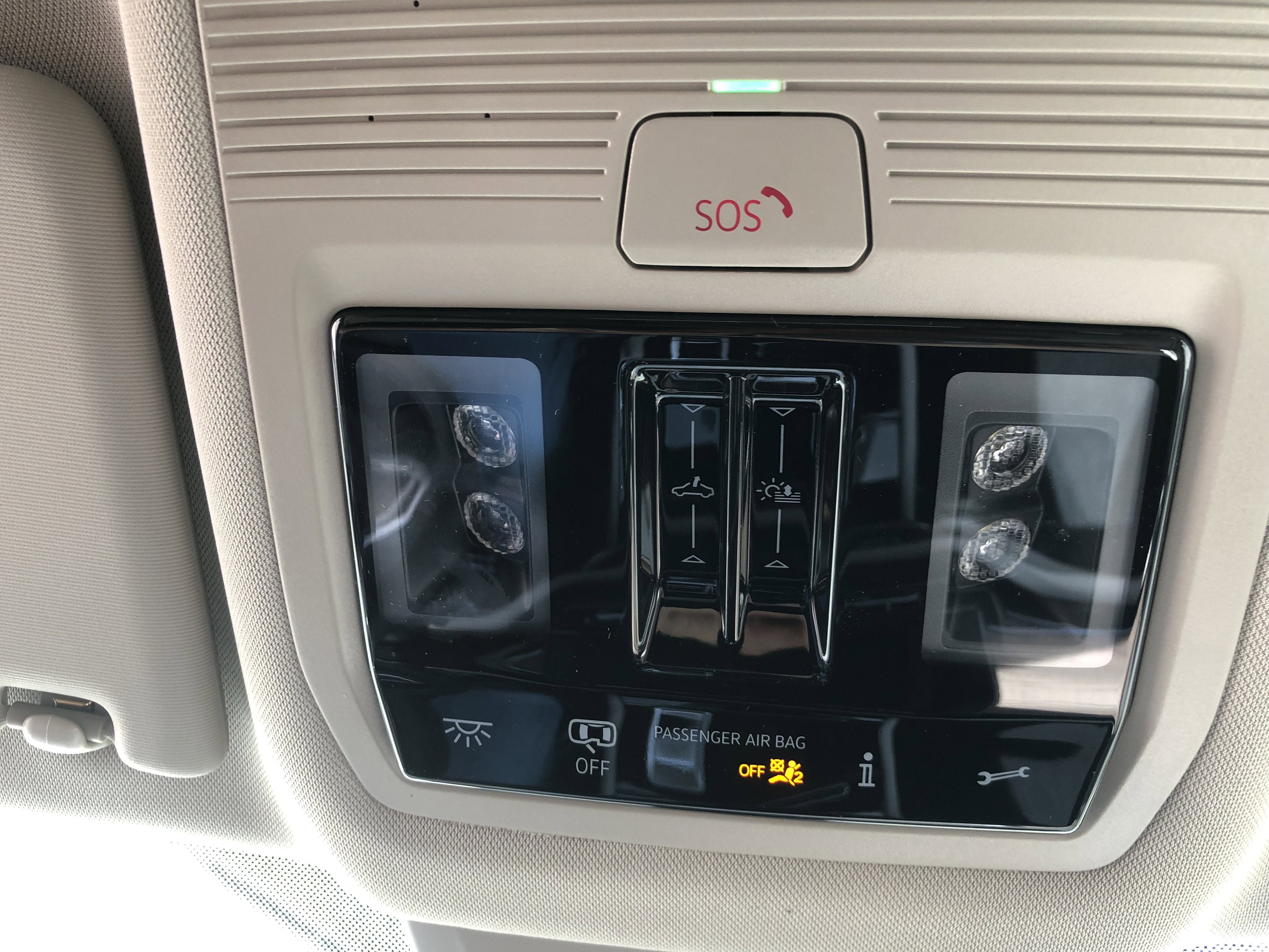 2026 Volkswagen Atlas 2.0T SE w/Technology w/panoramic sunroof