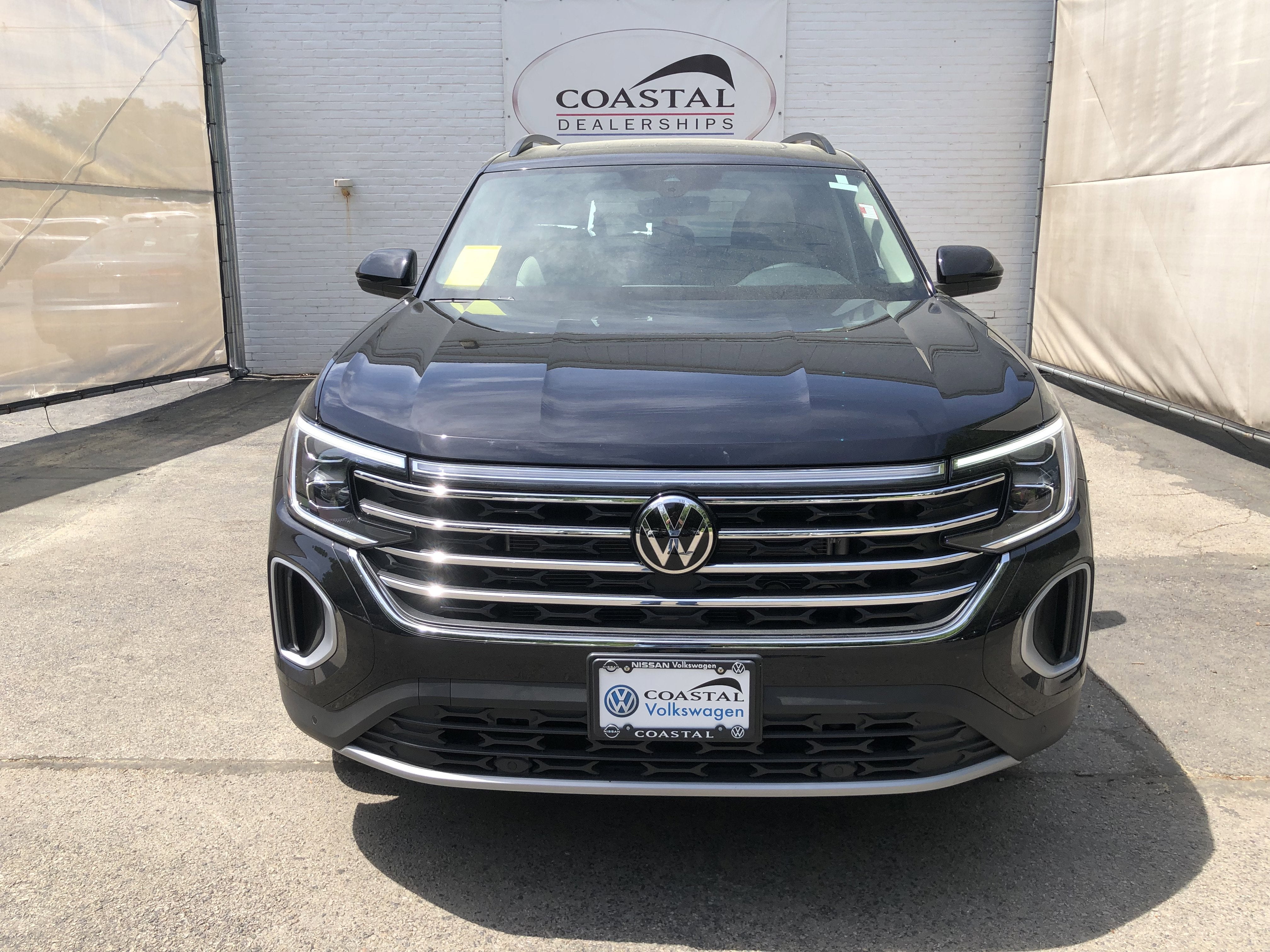 2026 Volkswagen Atlas 2.0T SE w/Technology w/panoramic sunroof