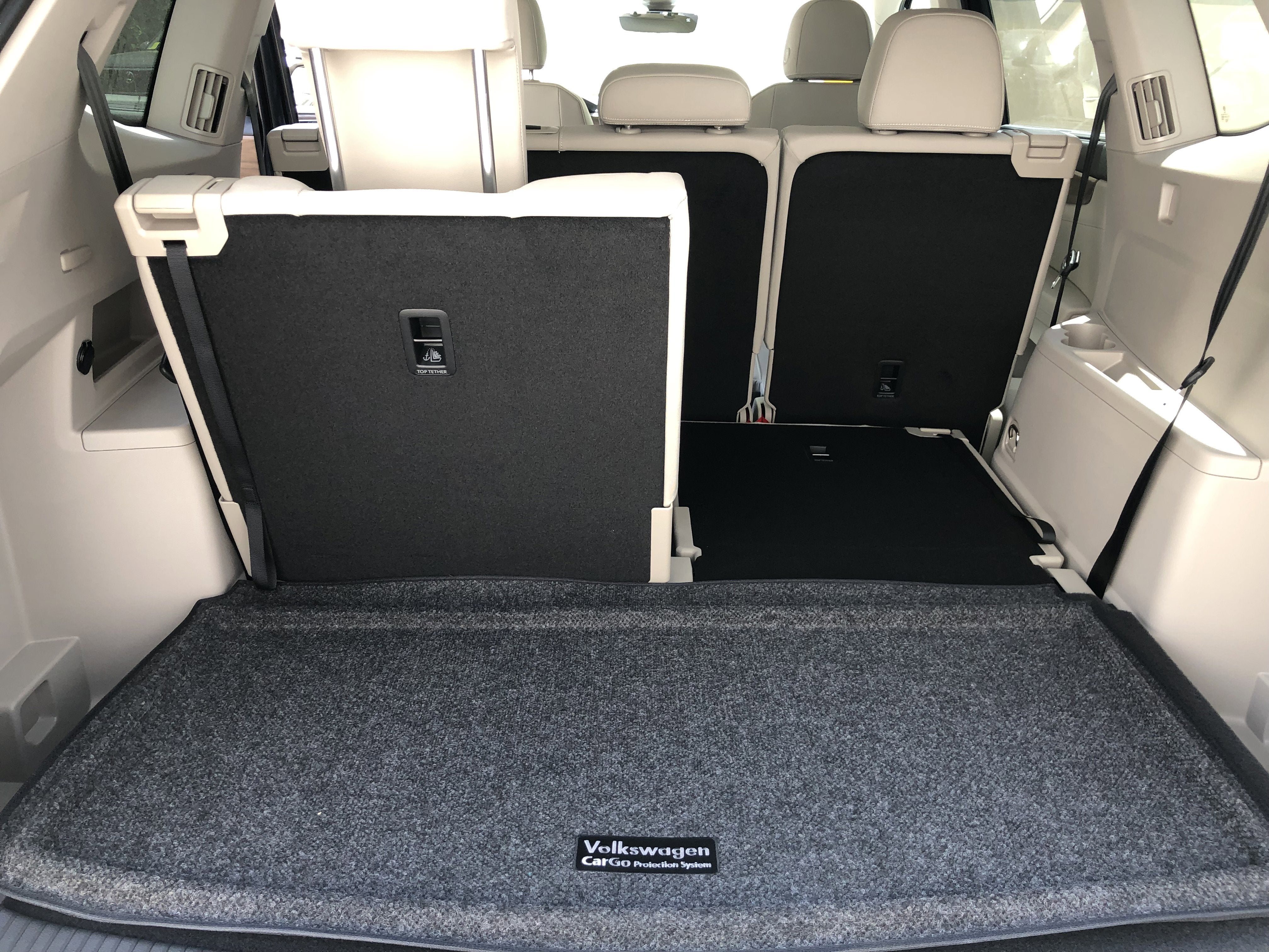 2026 Volkswagen Atlas 2.0T SE w/Technology w/panoramic sunroof