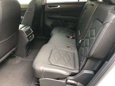 2026 Volkswagen Atlas 2.0T SE w/Technology w/panoramic sunroof