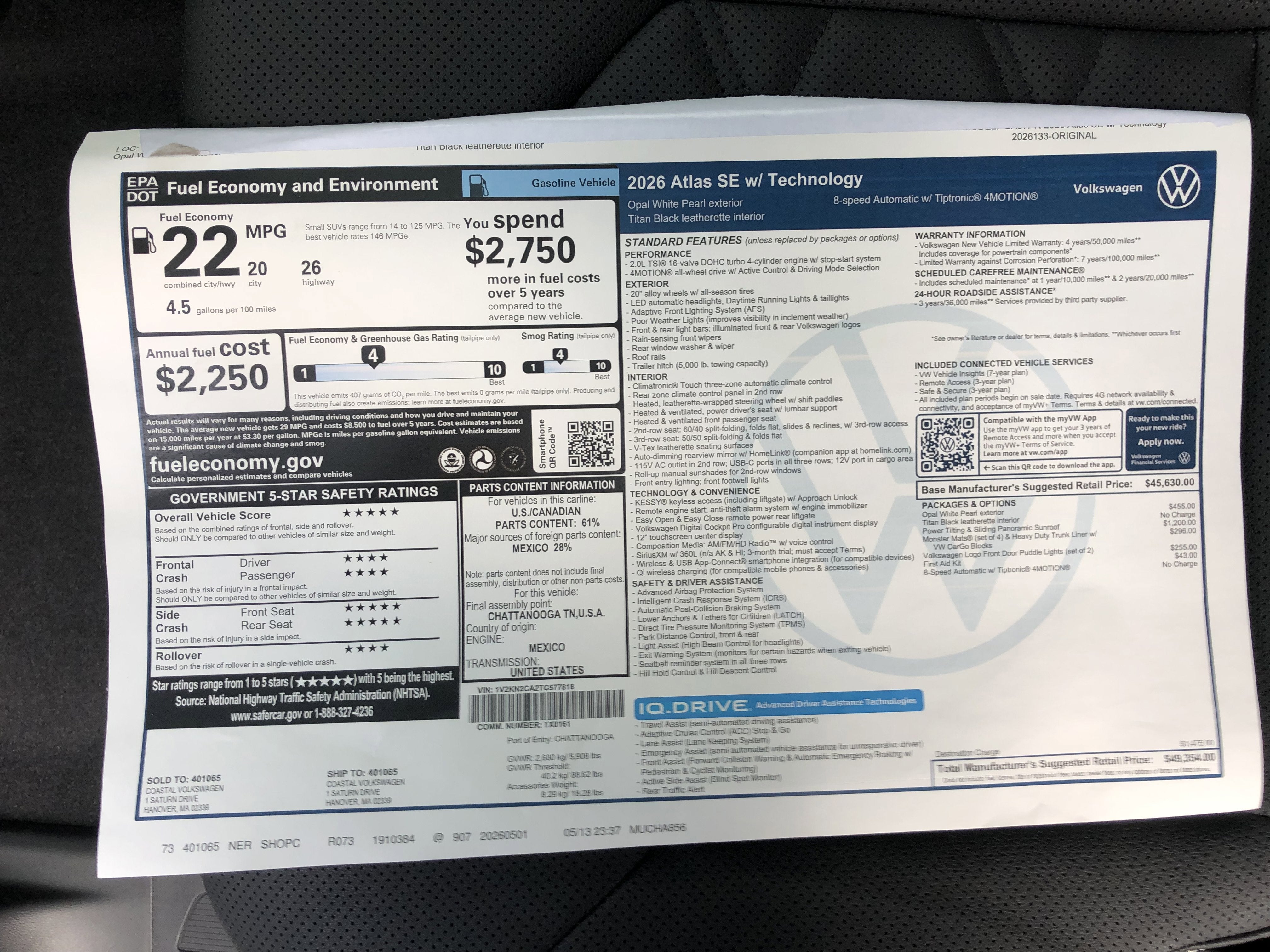 2026 Volkswagen Atlas 2.0T SE w/Technology w/panoramic sunroof