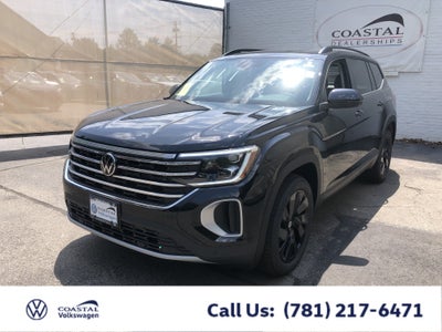 2026 Volkswagen Atlas 2.0T SE w/Technology w/panoramic sunroof and black wheel package