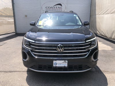 2026 Volkswagen Atlas 2.0T SE w/Technology w/panoramic sunroof and black wheel package