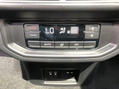2026 Volkswagen Atlas 2.0T SE w/Technology w/panoramic sunroof and black wheel package