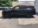 2026 Volkswagen Atlas 2.0T SE w/Technology w/panoramic sunroof and black wheel package